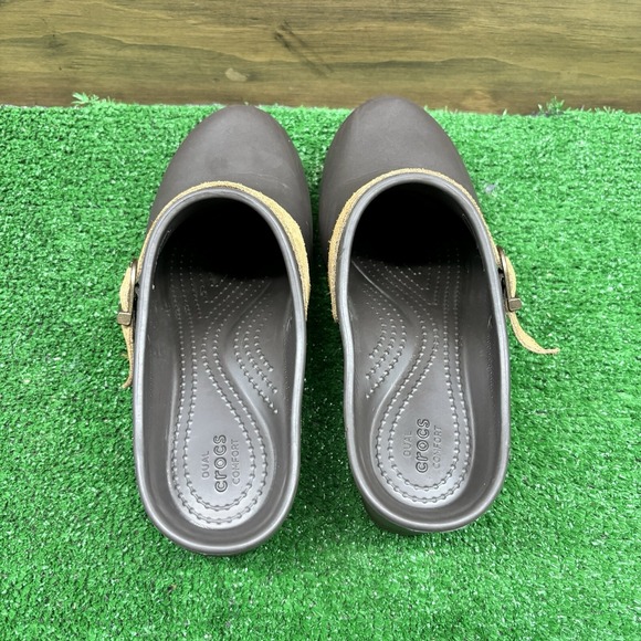 Crocs Signature Cobbler Clogs Brown Slip On Heels Dual Comfort Shoes Women's 7 - Picture 5 of 16